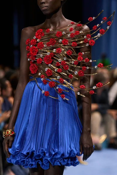 Look 29